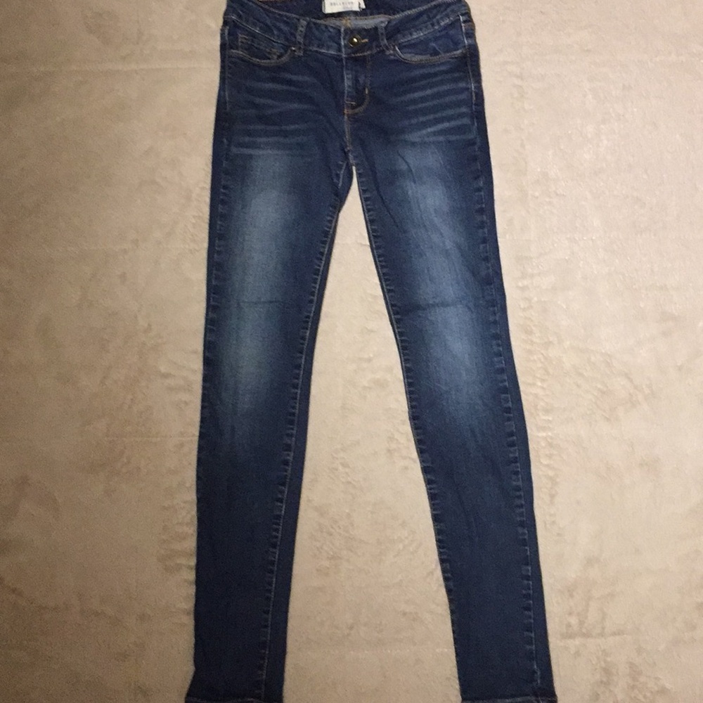 Bullhead medium wash skinny jeans